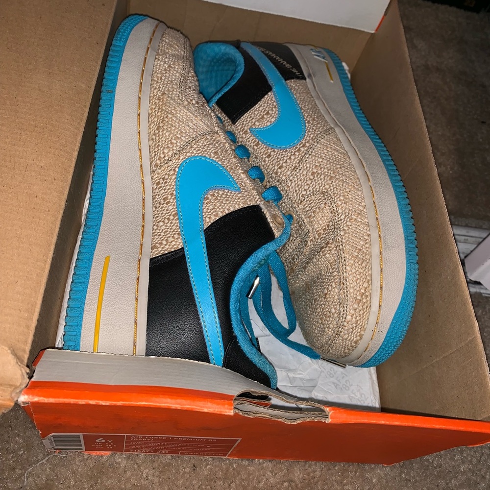 Air Force ones Bahama edition
